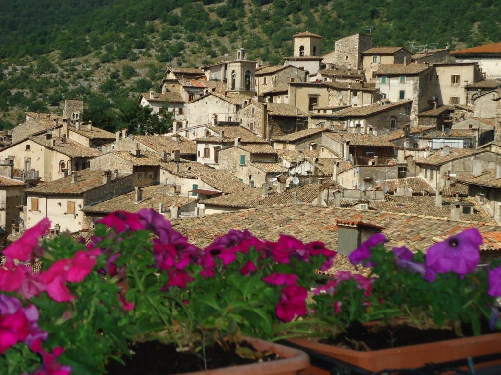 La Dimora Di D'annunzio Frühstückspension Scanno